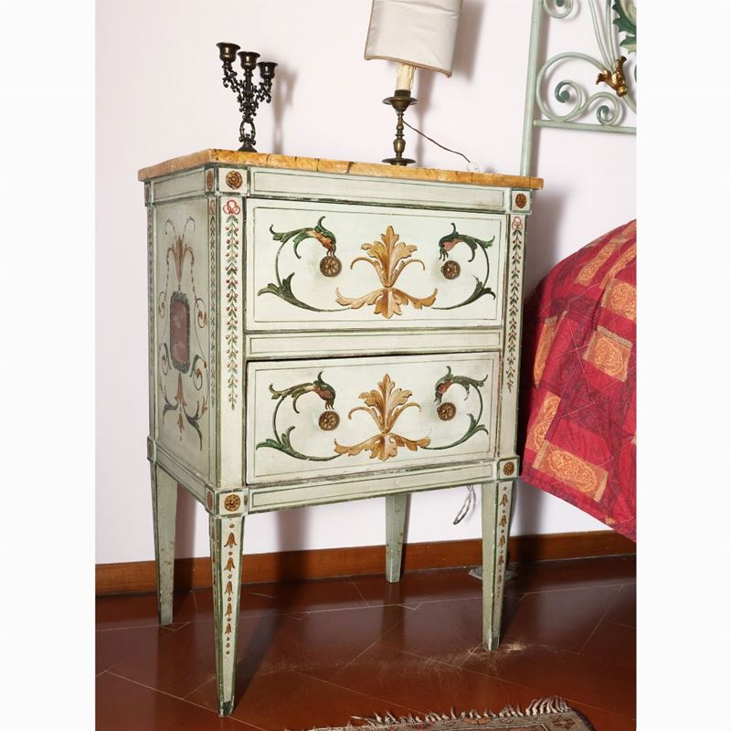 Coppia di comodini in legno tenero laccato verde acqua