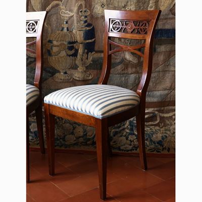 Serie di Dieci Sedie in Noce