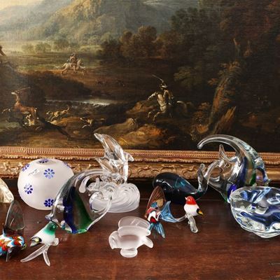 Assortimento di Curiosità in Vetro e Cristallo