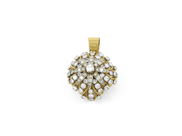 Yellow and white gold pendant with diamonds