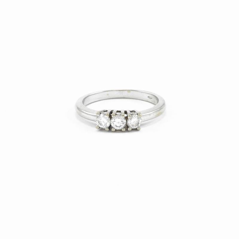 Anello Trilogi in Oro Bianco con Diamanti