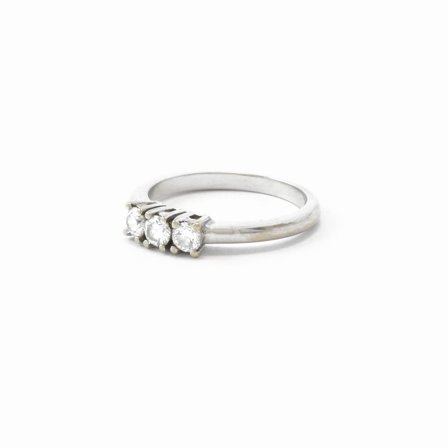 Anello Trilogi in Oro Bianco con Diamanti