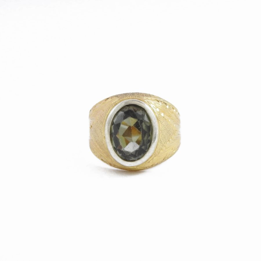 Quattro Anelli in Oro Giallo e Argento con Paste Vitree, Doppiette e Marcassiti