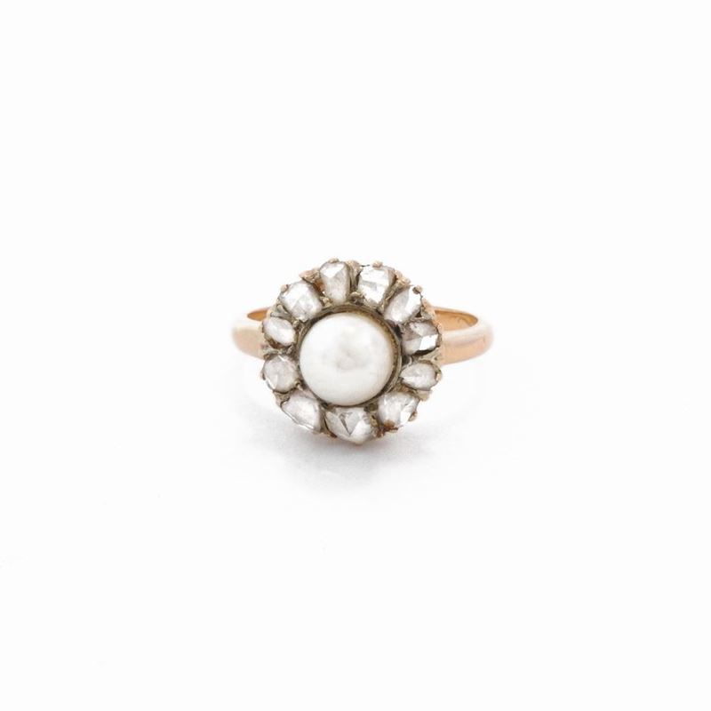 Quattro Anelli in Oro Bianco e Oro Giallo con Diamanti, Perle e Rubini Sintetici