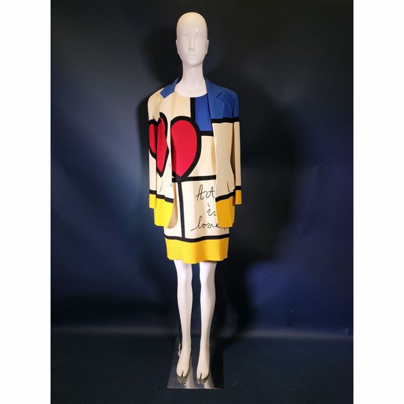 Moschino Art Is Love