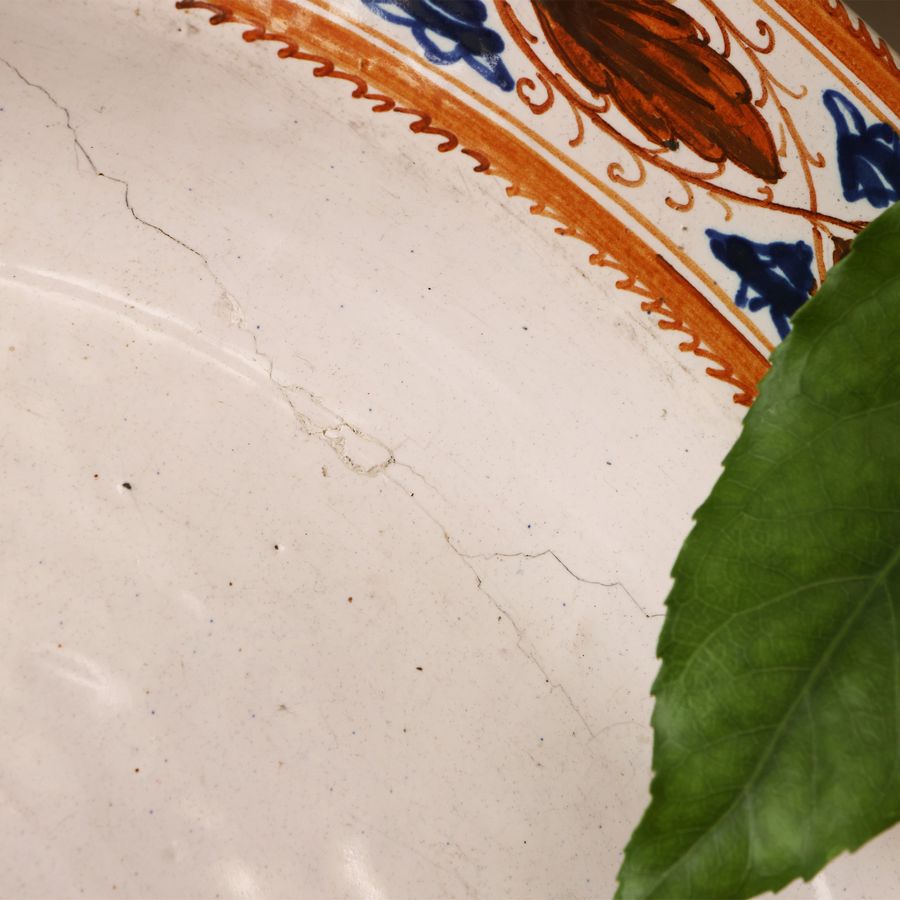 Piatto da Parata in Maiolica