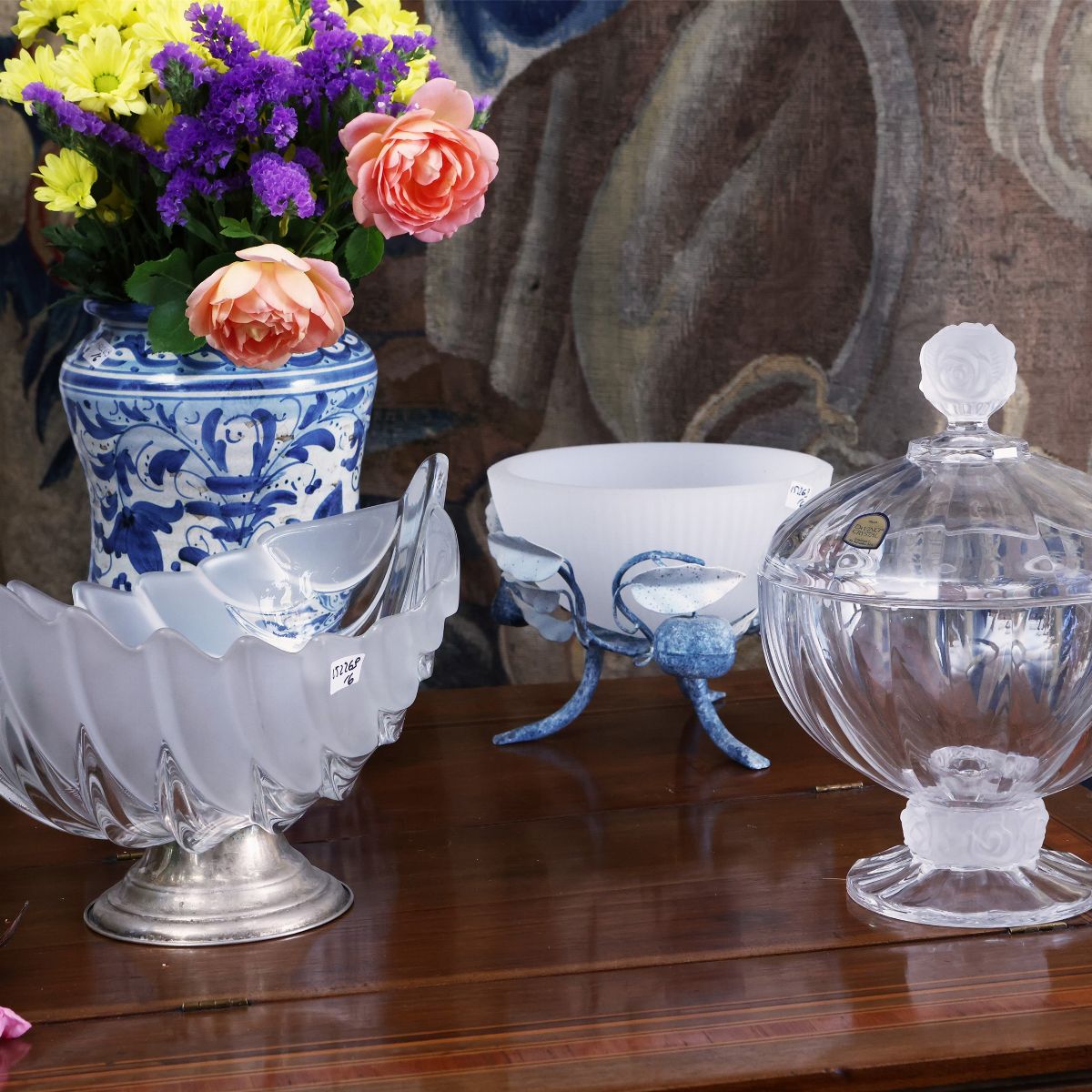 Assortimento di accessori per la casa