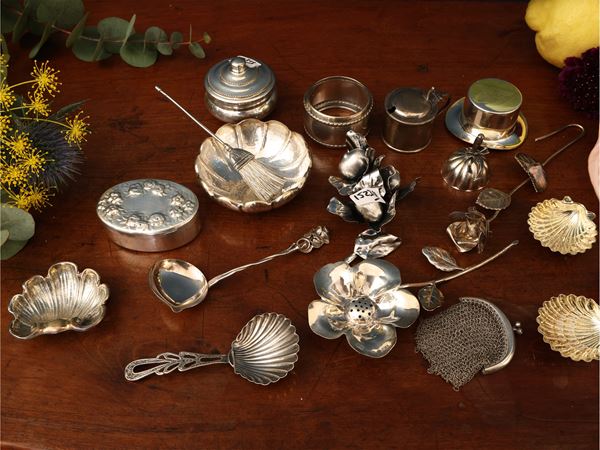 Miscellany of silver trinkets
