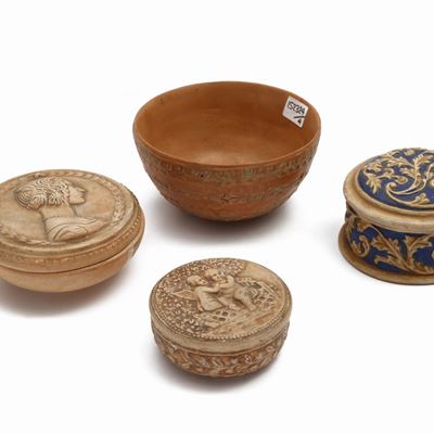 Lotto di Accessori in Terracotta di Signa