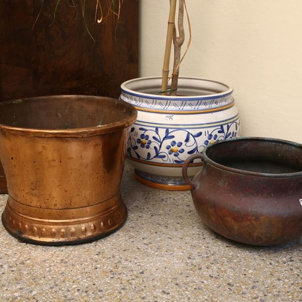 Three pot holders  - Auction Two collections from Pisa - Maison Bibelot - Casa d'Aste Firenze - Milano