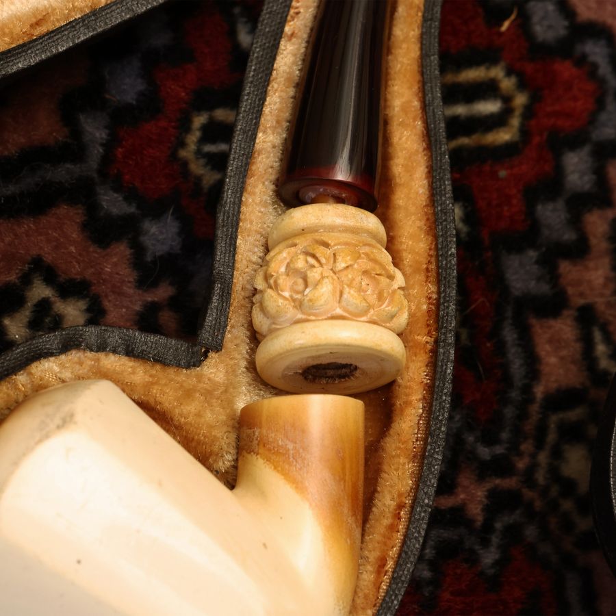 Quattro Pipe D'epoca in Schiuma
