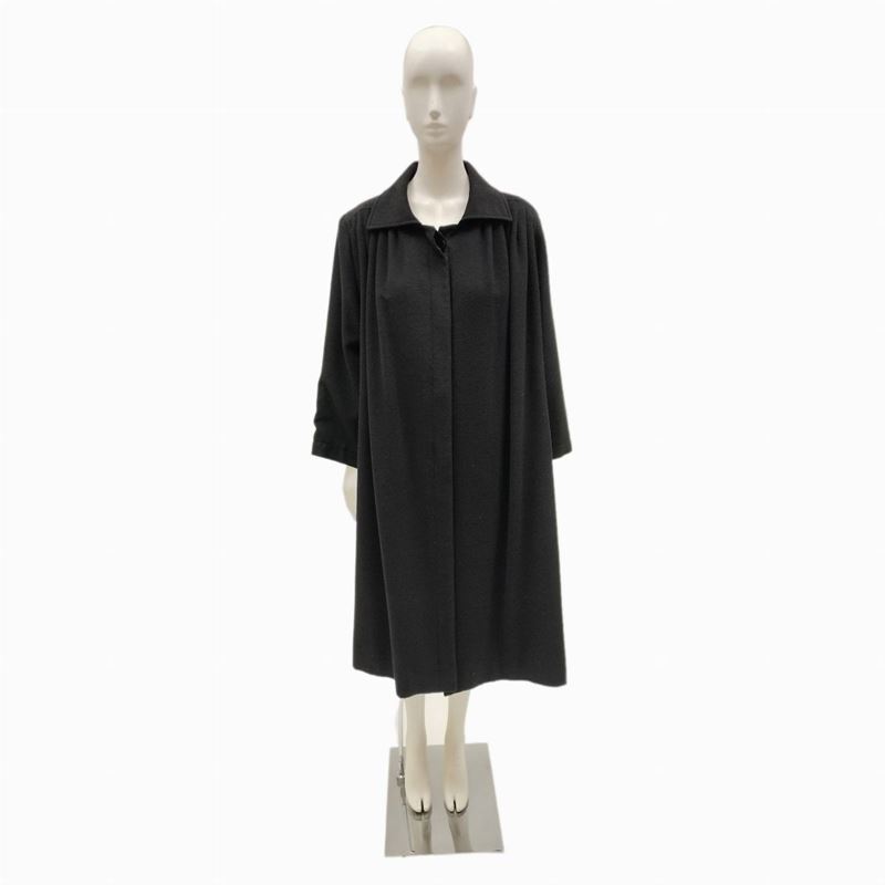 Cappotto nero in panno di lana