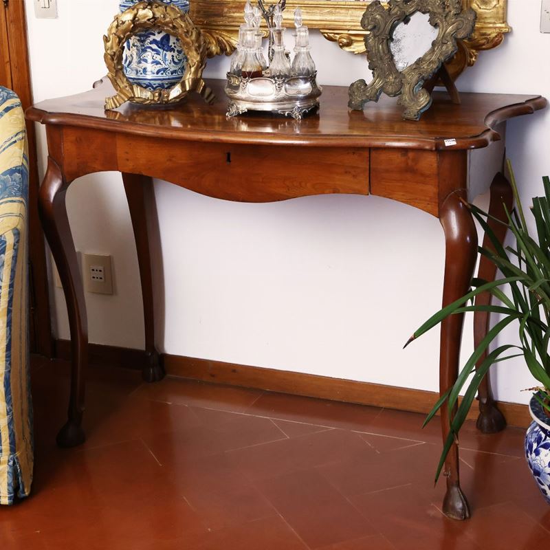 Piccola console in noce