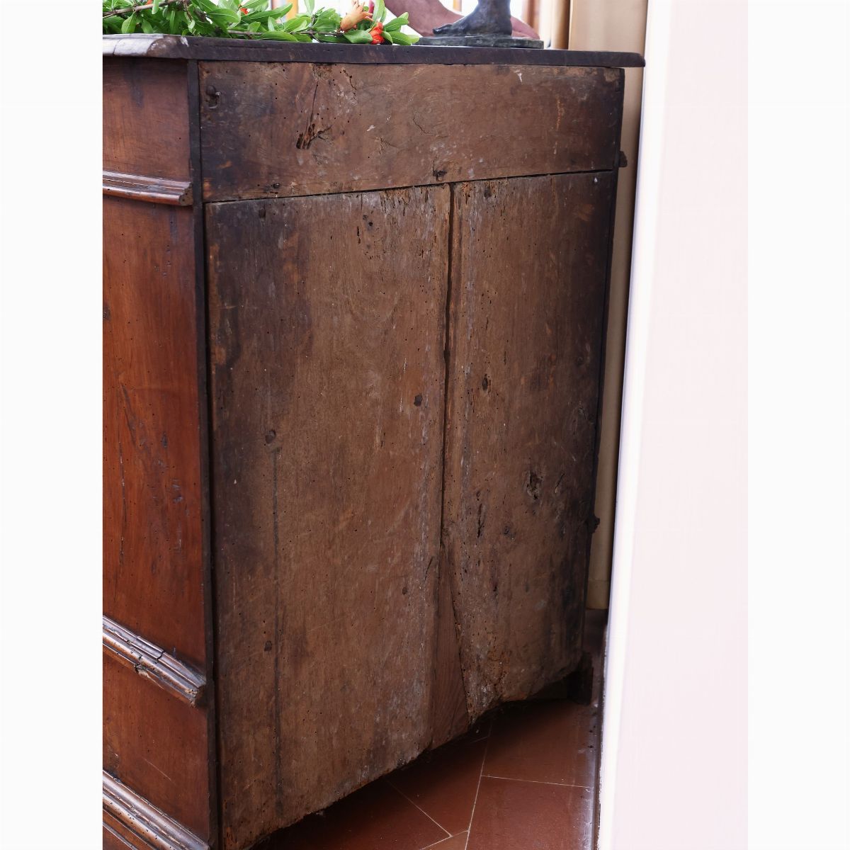 Piccolo stipo in noce