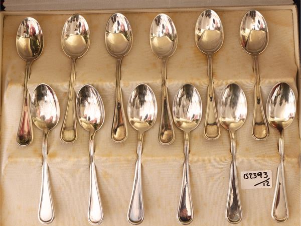 Serie di dodici cucchiani da caffè in argento