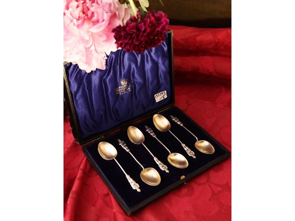 Serie di sei cucchiaini in argento