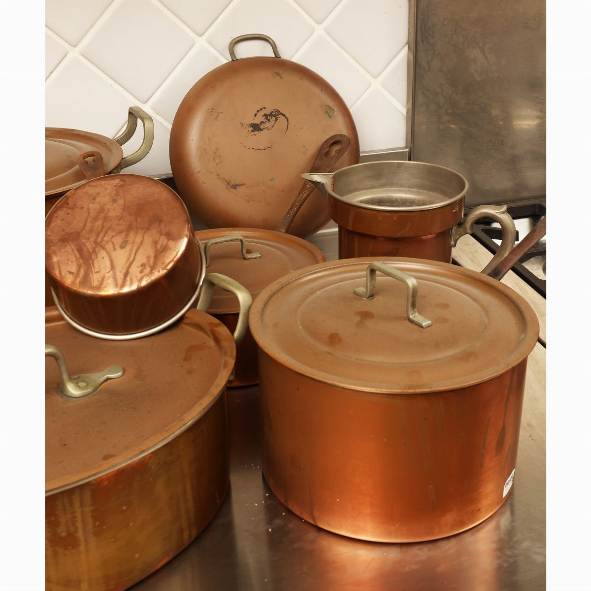 Assortimento di Stoviglie in Rame