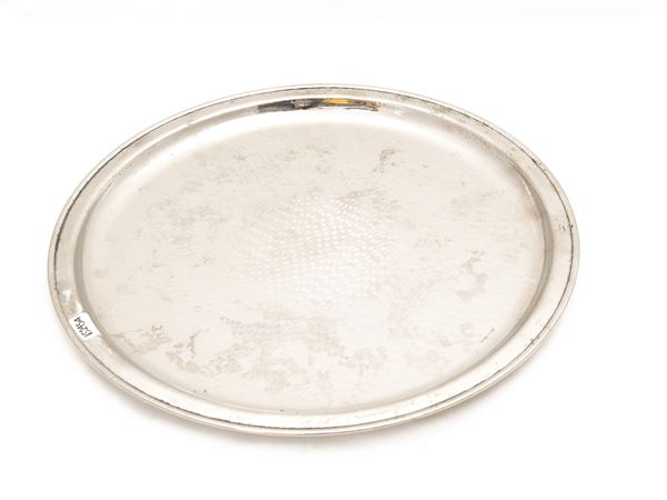 Circular tray in silver