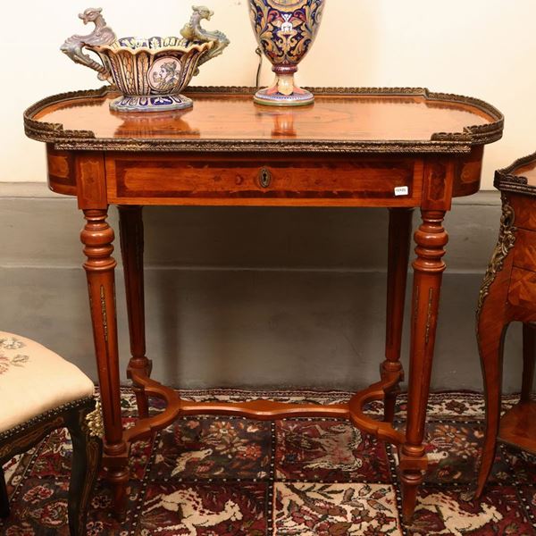 Coffee table in mahogany and other essences