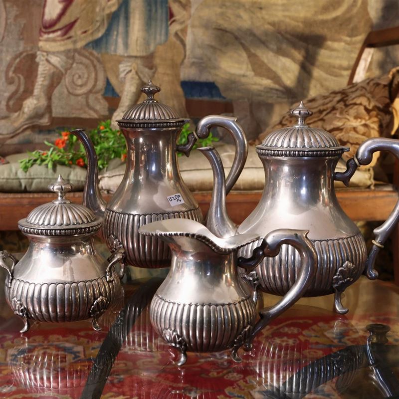 Servizio da tè e caffè in argento
