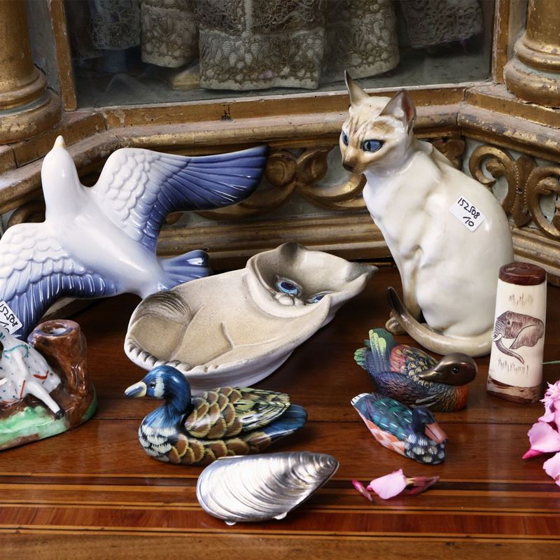 Lotto di Curiosità Animalier in Porcellana, Ceramica ed Altri Materiali