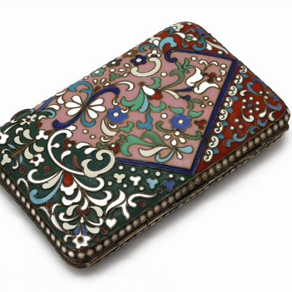 Cigarette case in vermeil silver and cloisonné enamels