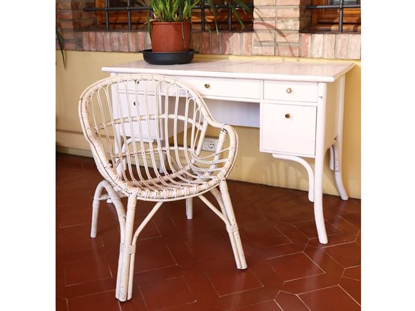 Conservatory desk in white lacquered bent beech