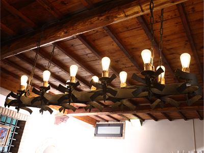 Grande Lampadario in Ferro Battuto