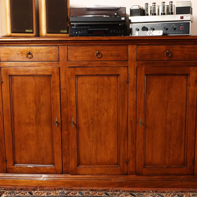 Credenza Rustica in Noce e Altre Essenze