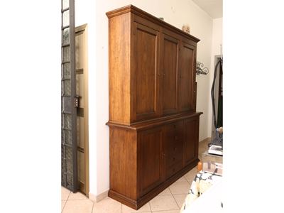 Credenza a Due Corpi in Noce ed Altre Essenze