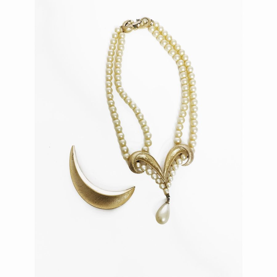 Trifari Collana Multifilo con Perle Simulate