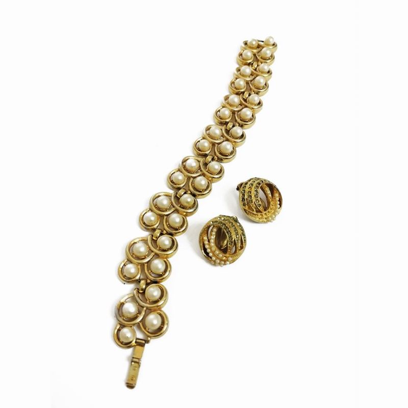 Trifari Bracciale in Metallo Dorato e Perle Simulate