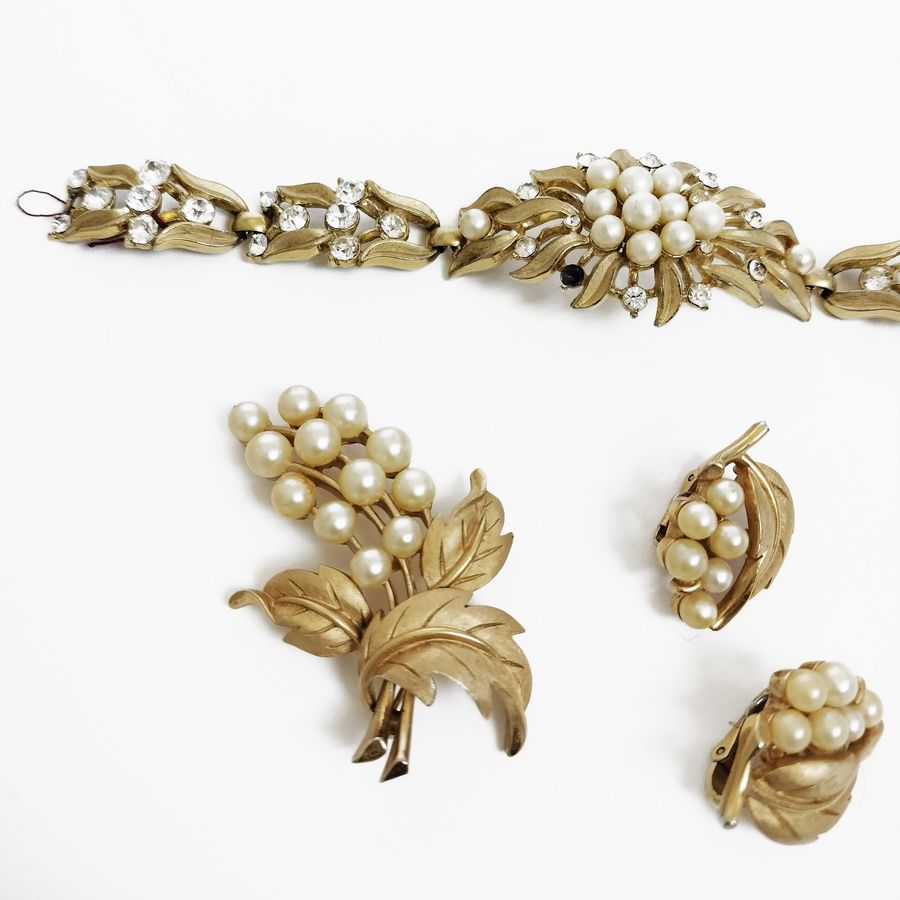 Trifari Demi Parure