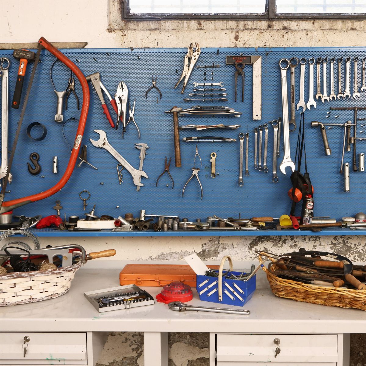 Vasto Assortimento di Attrezzi da Lavoro