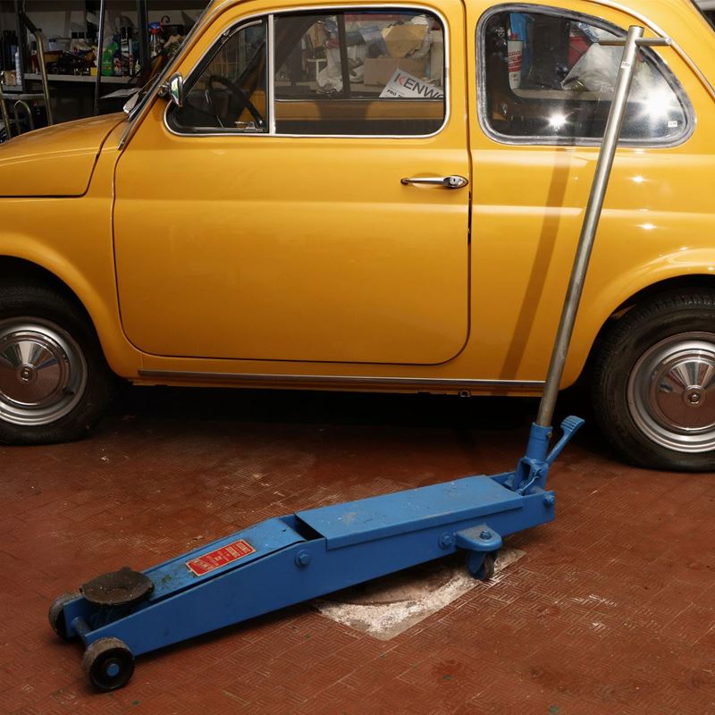 Sollevatore idraulico a carrello per veicoli, OMCN 114