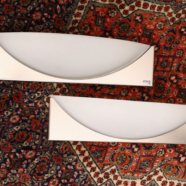 Pair of wall lights in satin glass and steel
