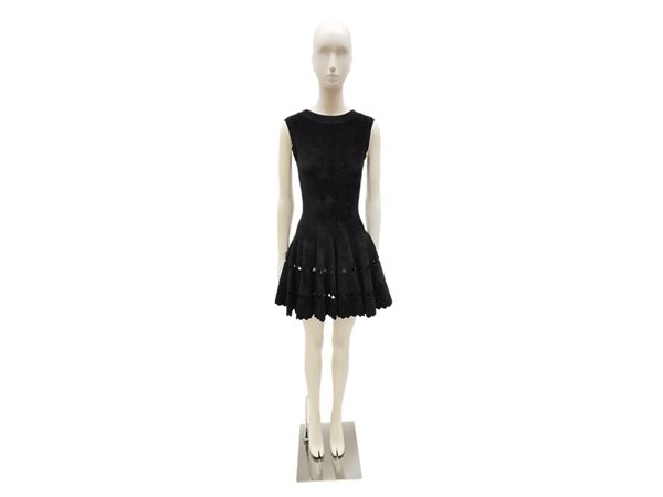 Alaia Paris, Short dress in black fabric
