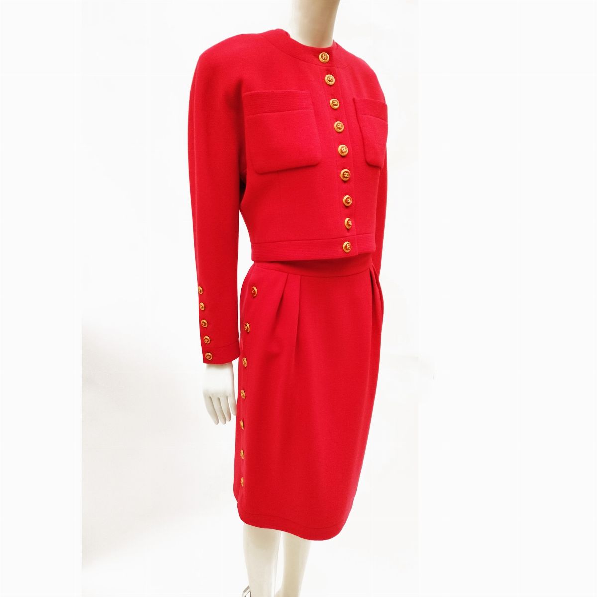 Chanel, Tailleur in tessuto di lana rosso