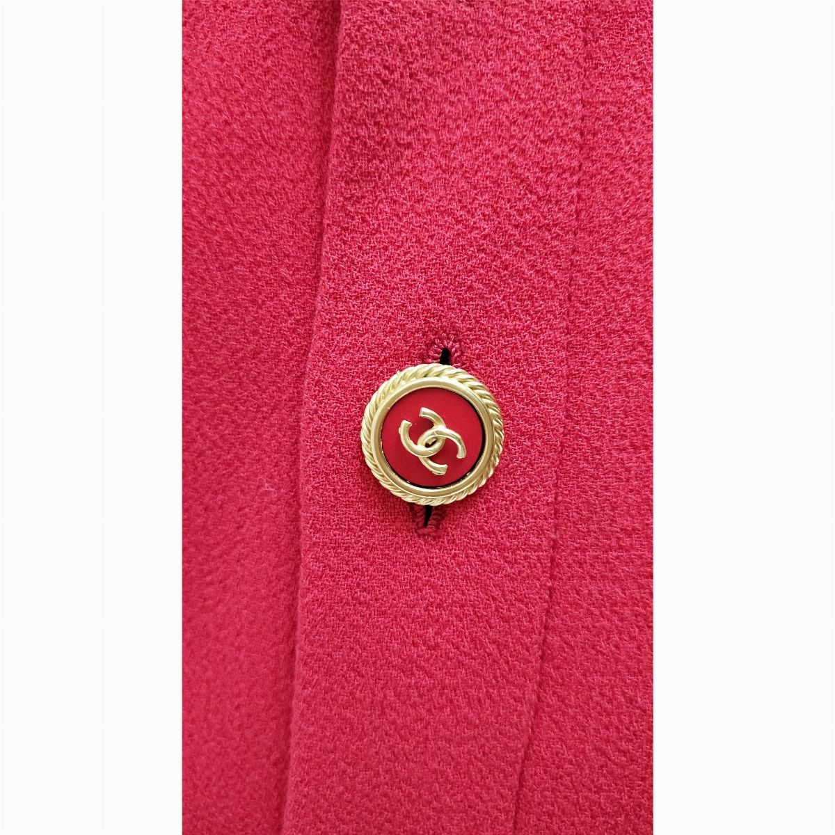 Chanel, Tailleur in tessuto di lana rosso