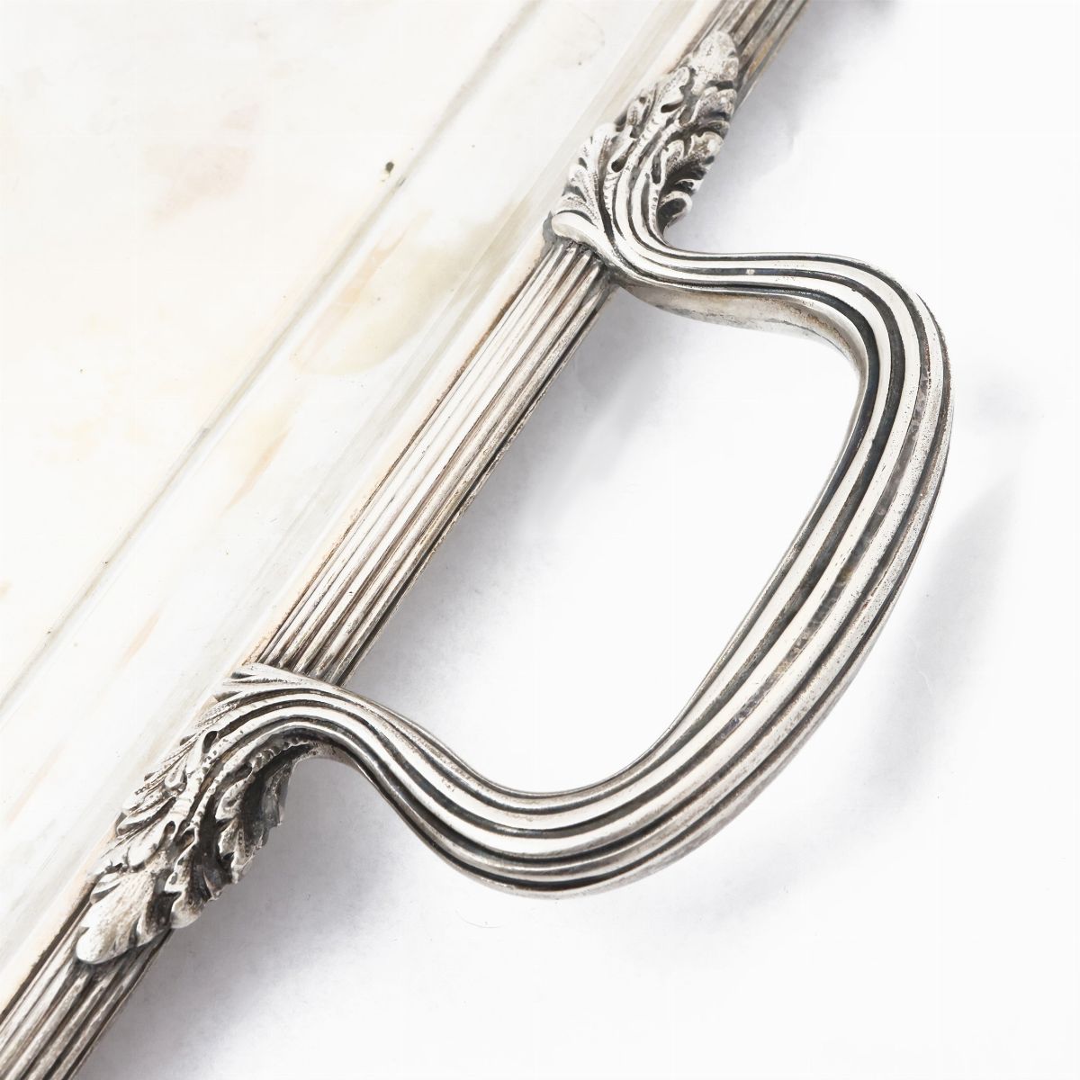 Grande guantiera in argento