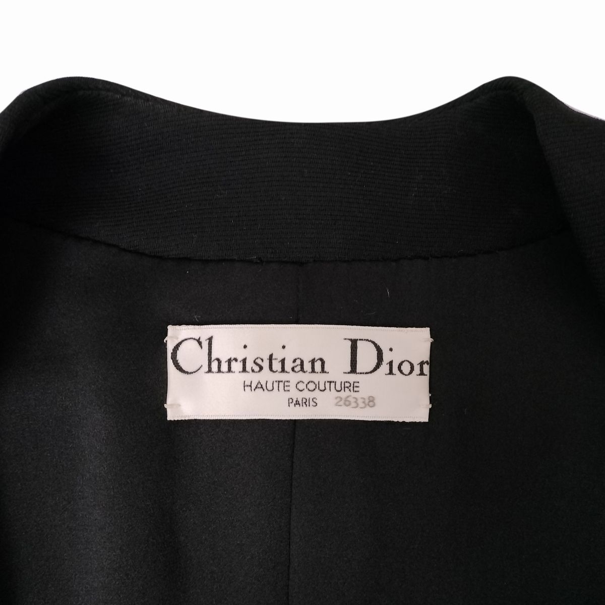 Christian Dior Haute Couture, Composé in lana e seta