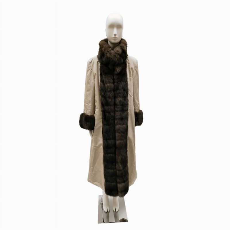 Christian Dior, Cappotto lungo in gros beige