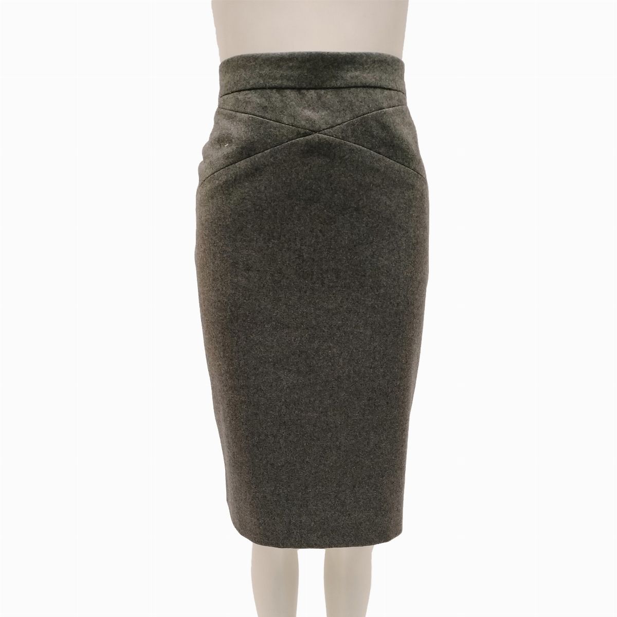 Quattro gonne tra cui Chanel e Valentino Boutique