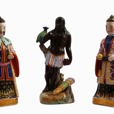 Tre Figure Esotiche in Porcellana Policroma, Parigi XIX Secolo