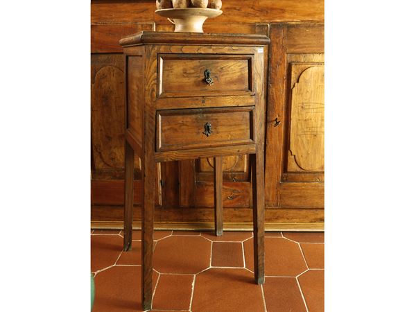 Rustic walnut chest of drawers  - Auction The art of furnishing - Maison Bibelot - Casa d'Aste Firenze - Milano