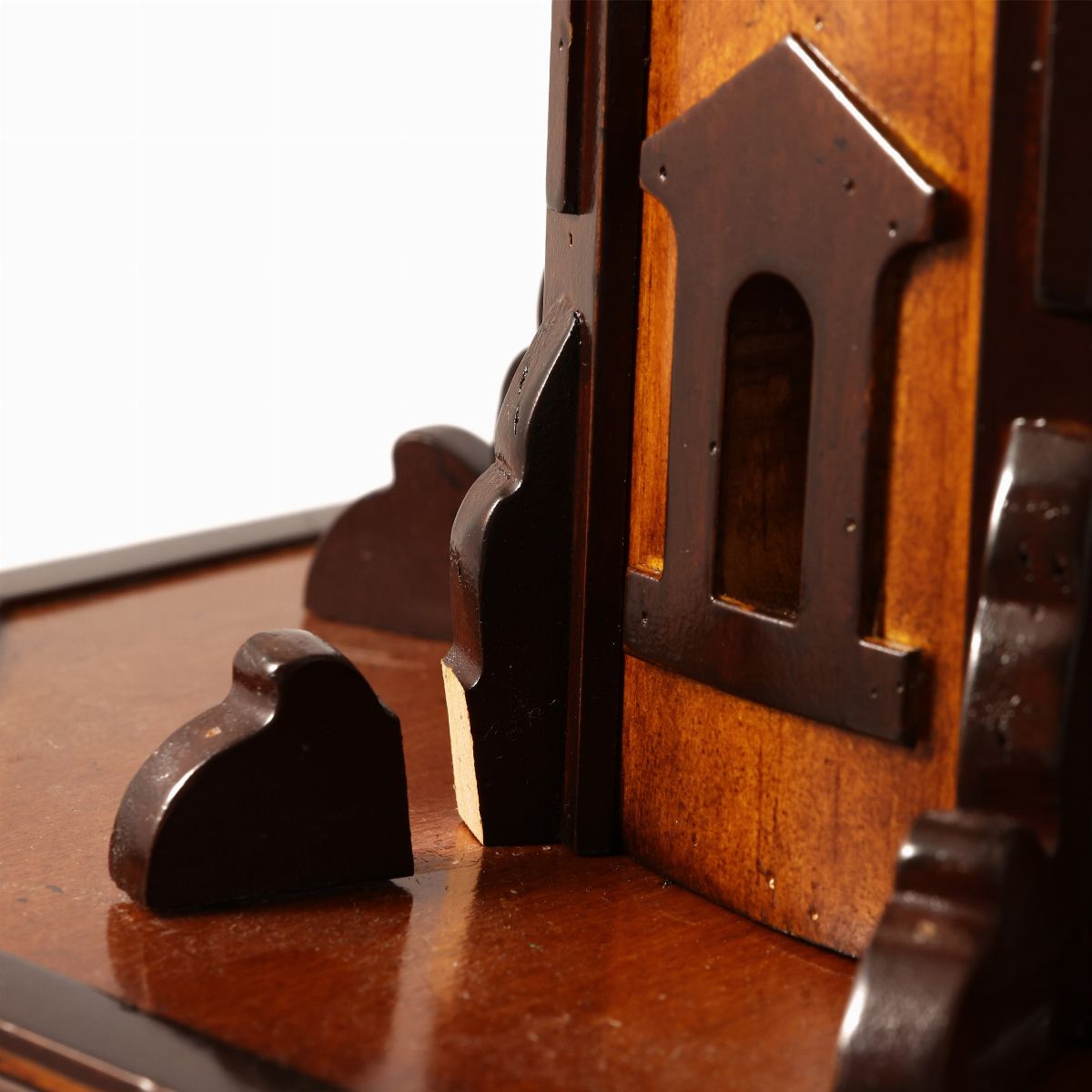 Due Modelli Architettonici in Legno Tenero