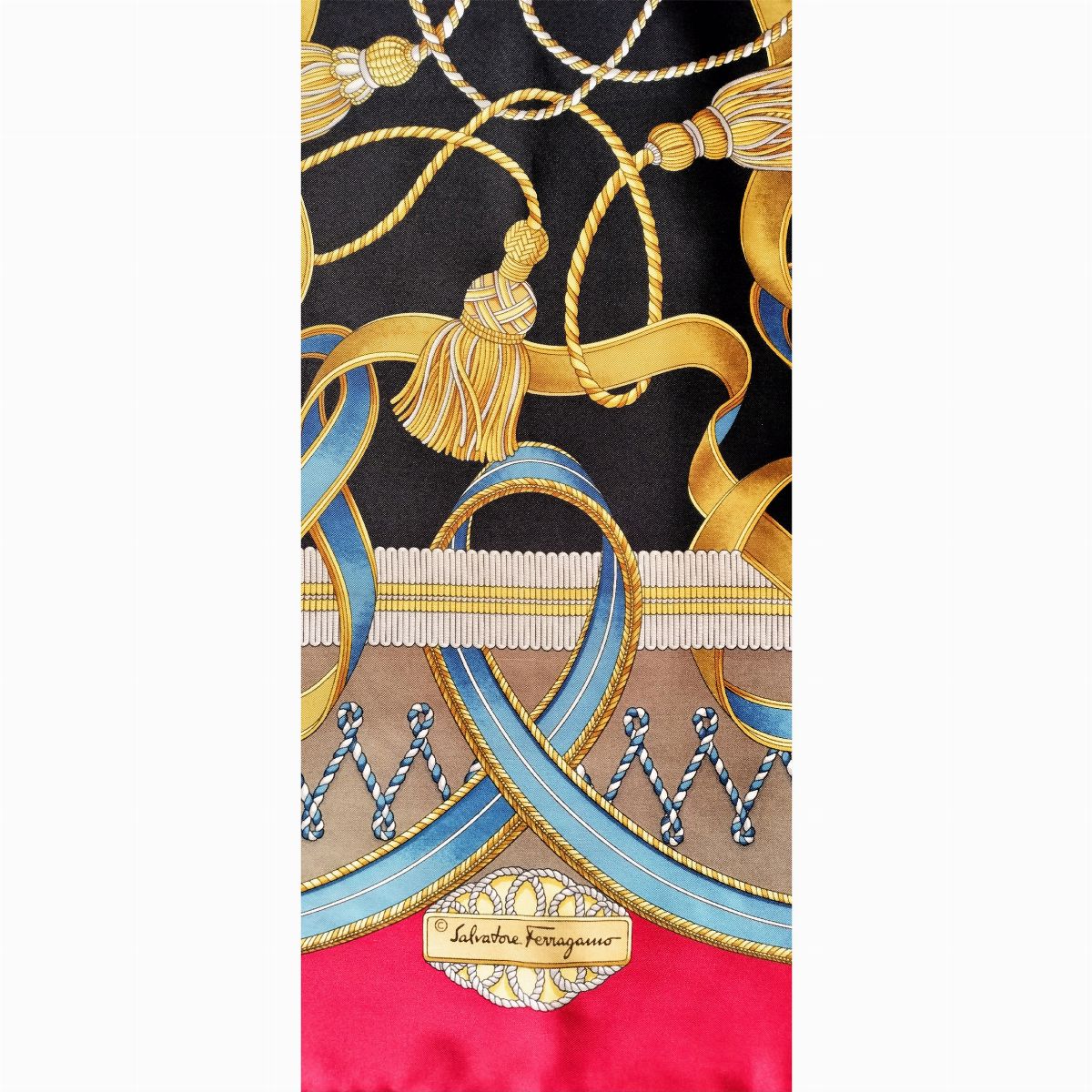 Salvatore Ferragamo, Foulard in Seta