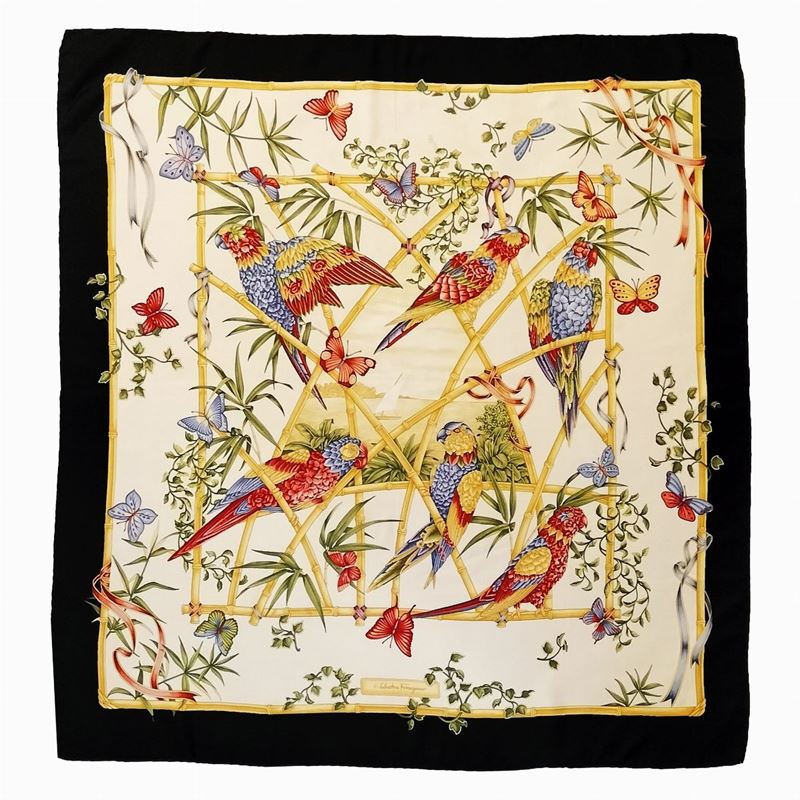 Salvatore Ferragamo, Foulard in Seta