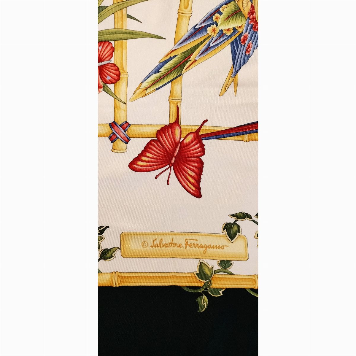 Salvatore Ferragamo, Foulard in Seta