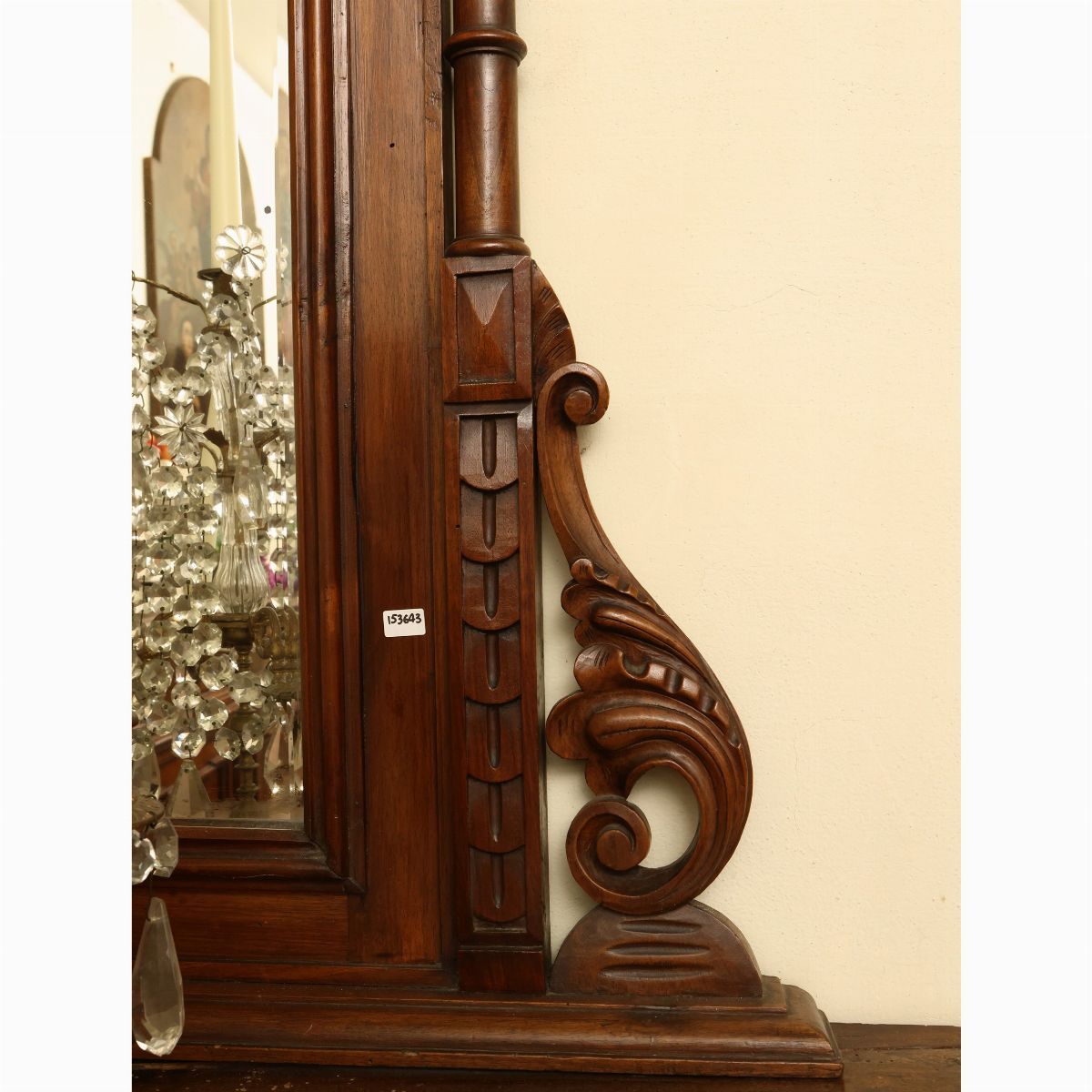 Specchiera con Cornice in Noce